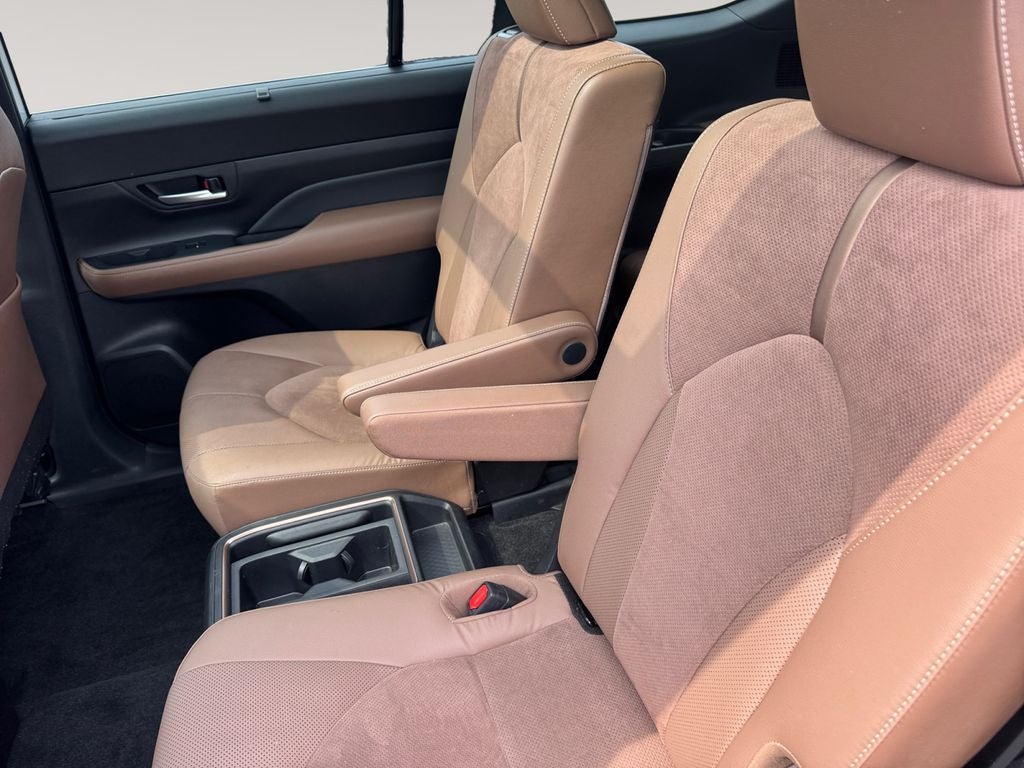 2025 Toyota Grand Highlander Hybrid MAX Platinum