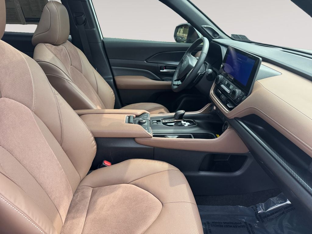 2025 Toyota Grand Highlander Hybrid MAX Platinum