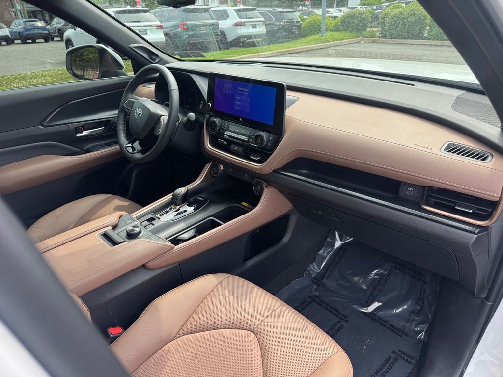 2025 Toyota Grand Highlander Hybrid MAX Platinum