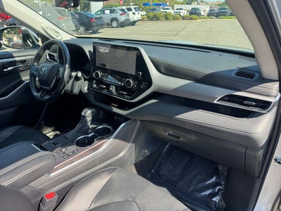 2024 Toyota Highlander Hybrid Platinum
