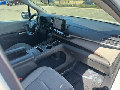 2024 Toyota Sienna LE 8 Passenger