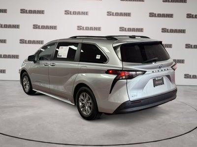 2025 Toyota Sienna XLE 8 Passenger