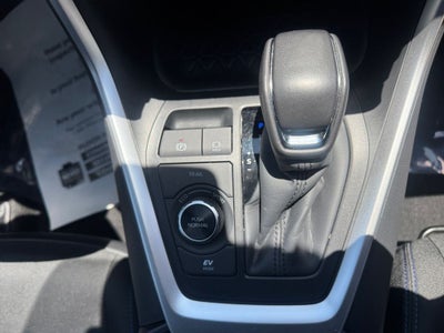 2025 Toyota RAV4 Hybrid SE